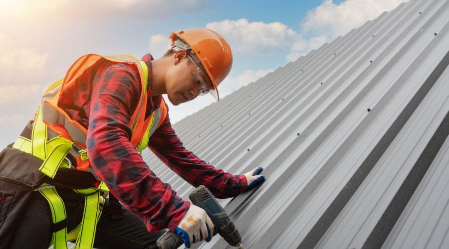 GAF certified roofer in Hinckley, IL